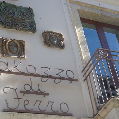 Palazzo Di Ferro Taormina Apartment Bagian luar foto