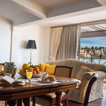 Palazzo Di Ferro Taormina Apartment Bagian luar foto