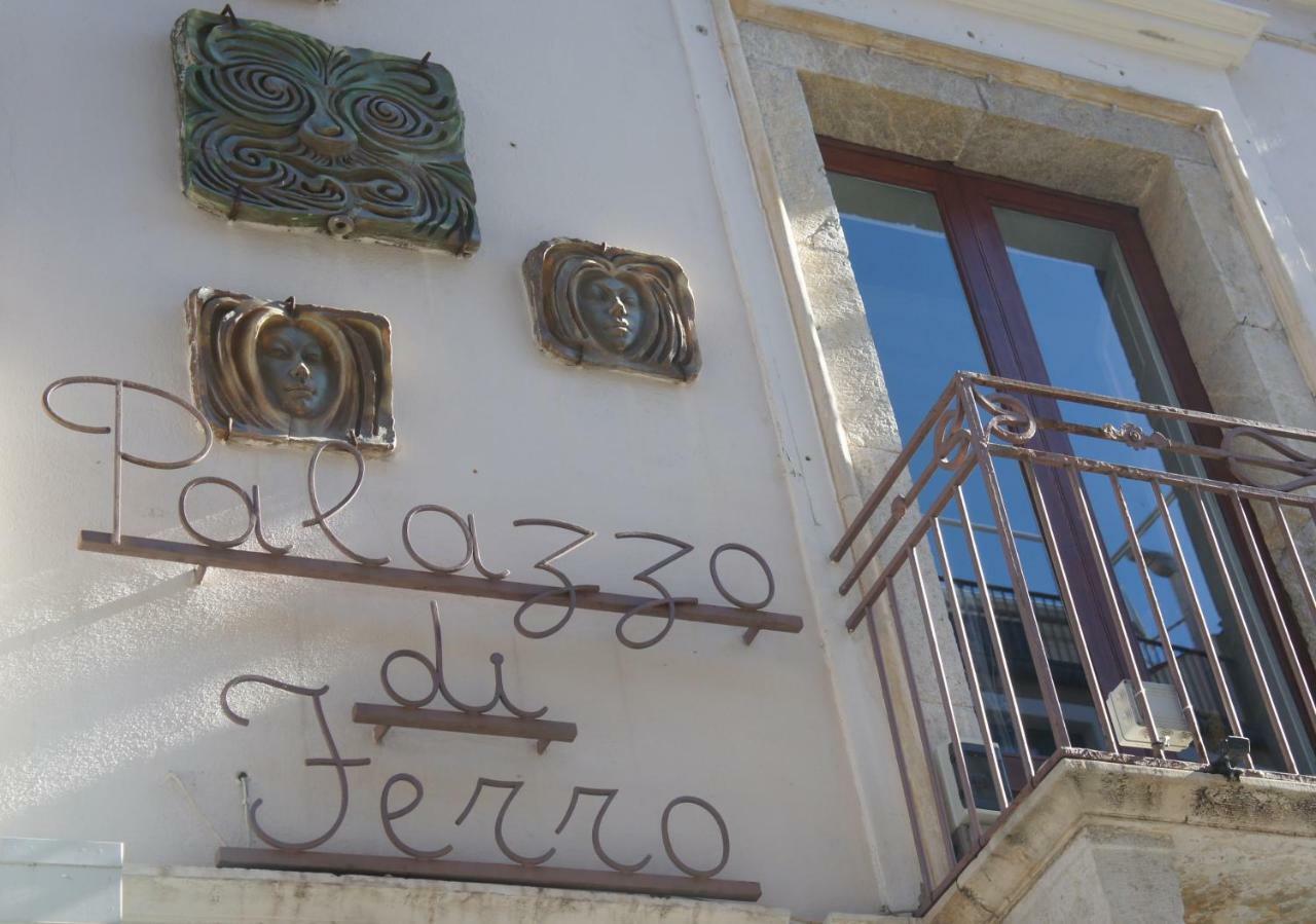 Palazzo Di Ferro Taormina Apartment Bagian luar foto