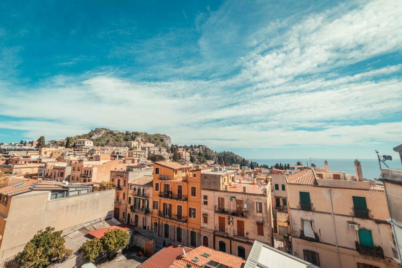 Palazzo Di Ferro Taormina Apartment Bagian luar foto