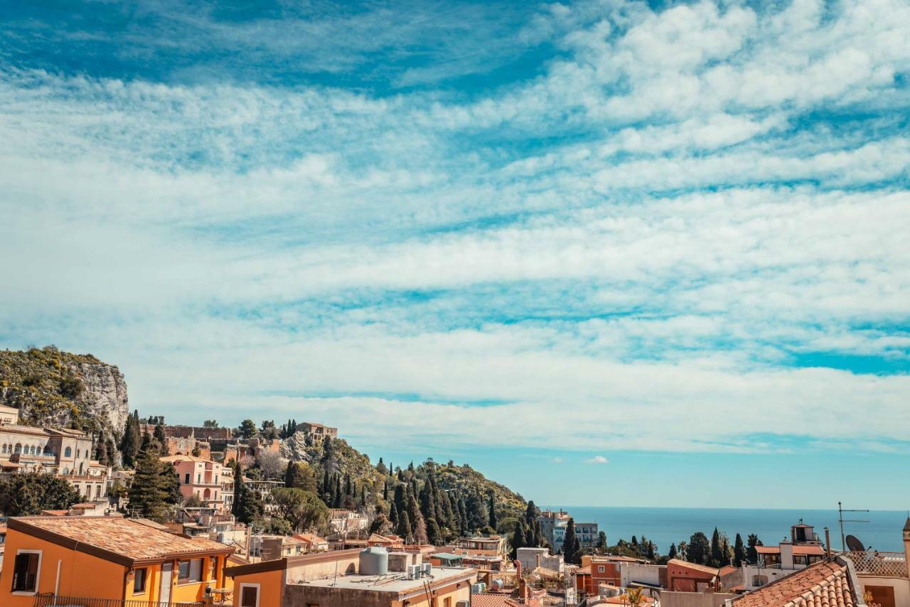 Palazzo Di Ferro Taormina Apartment Bagian luar foto